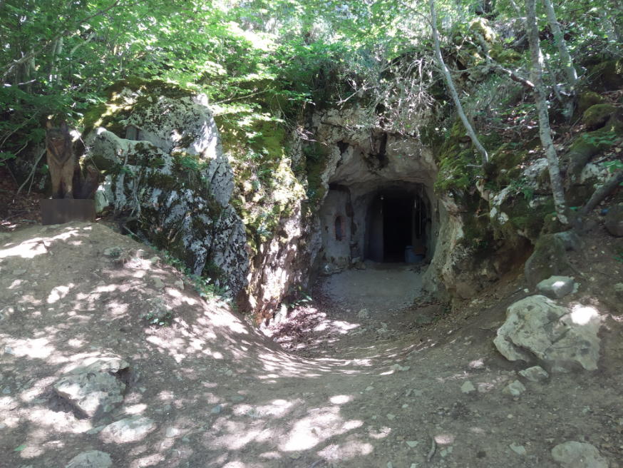 Cueva de la Vieja del Monte